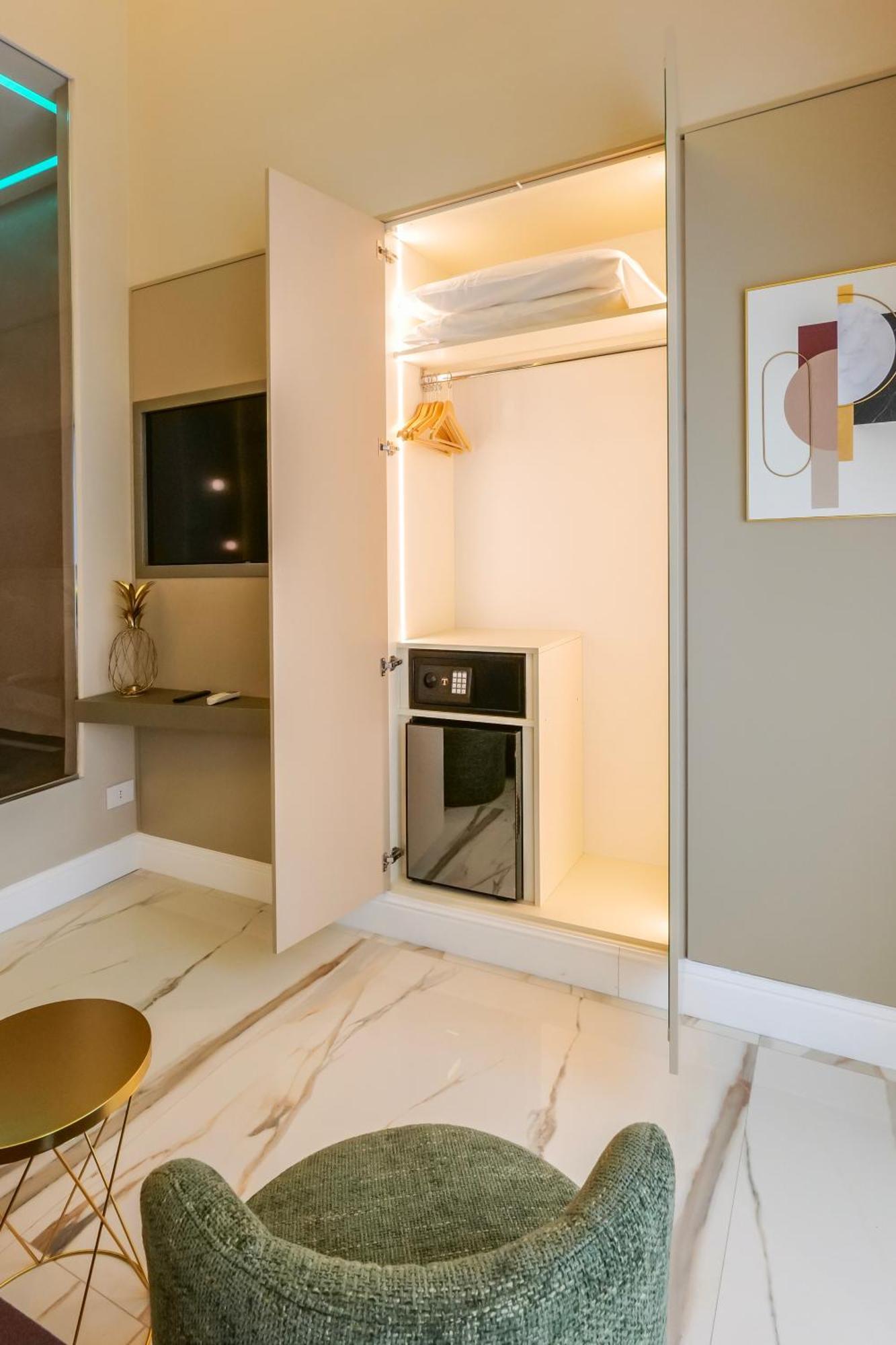 Maison San Carlo Luxury Suites ナポリ エクステリア 写真